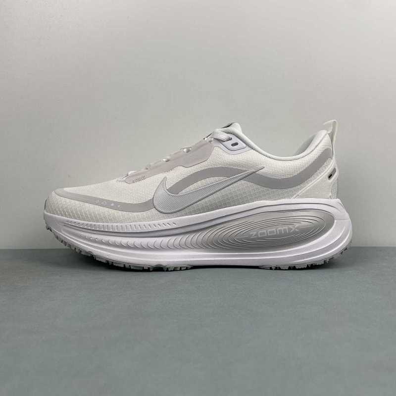 R Nike Zoom Vomero 18 GTX HQ7001-100 36-46